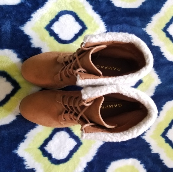 Wedge Ankle boots with Fur - Picture 3 of 5